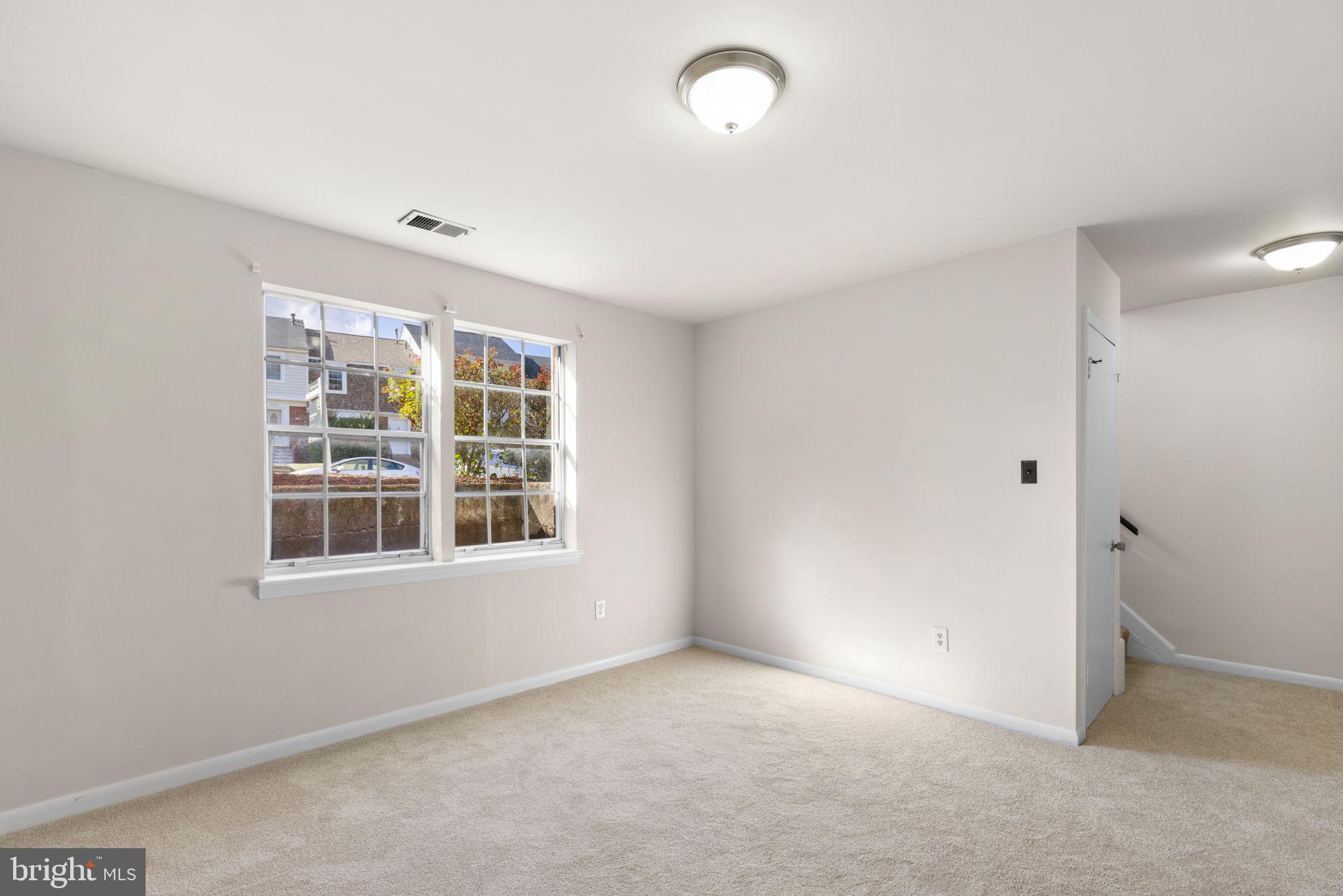 1102 JAMES MADISON CIRCLE