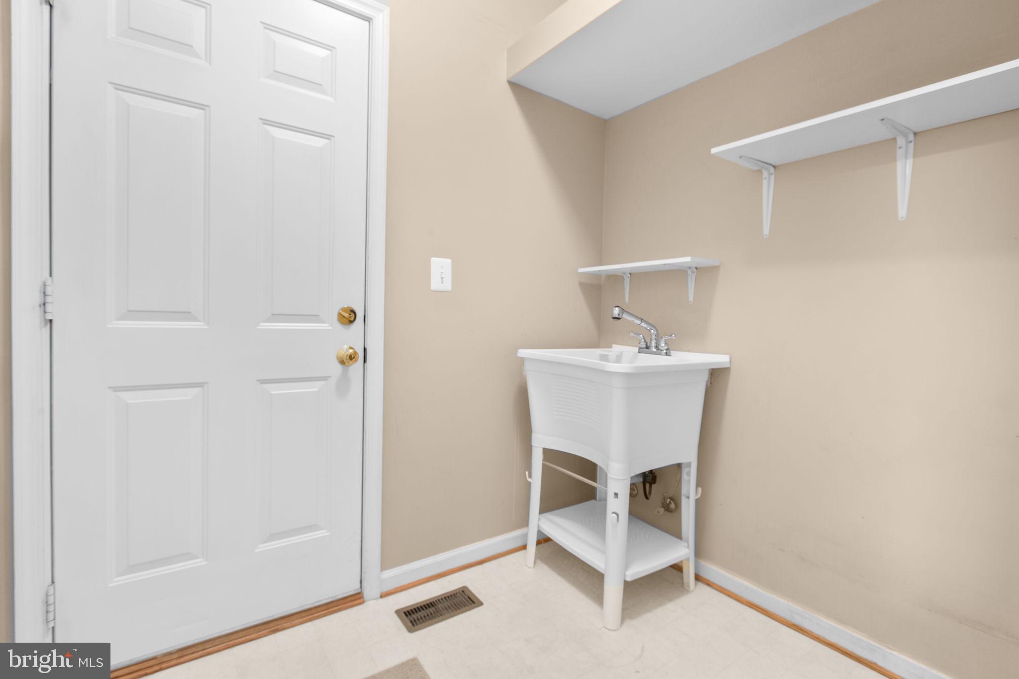 12 BELLS RIDGE DRIVE