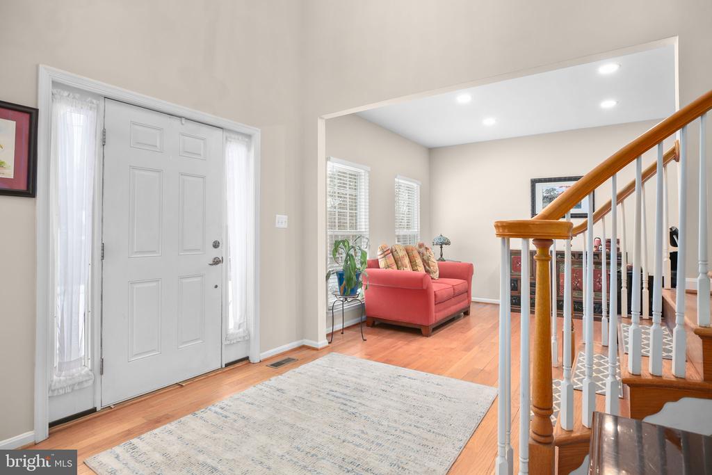 45 CRESTWOOD LANE