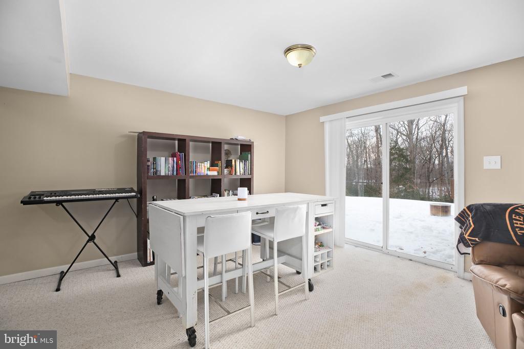 45 CRESTWOOD LANE