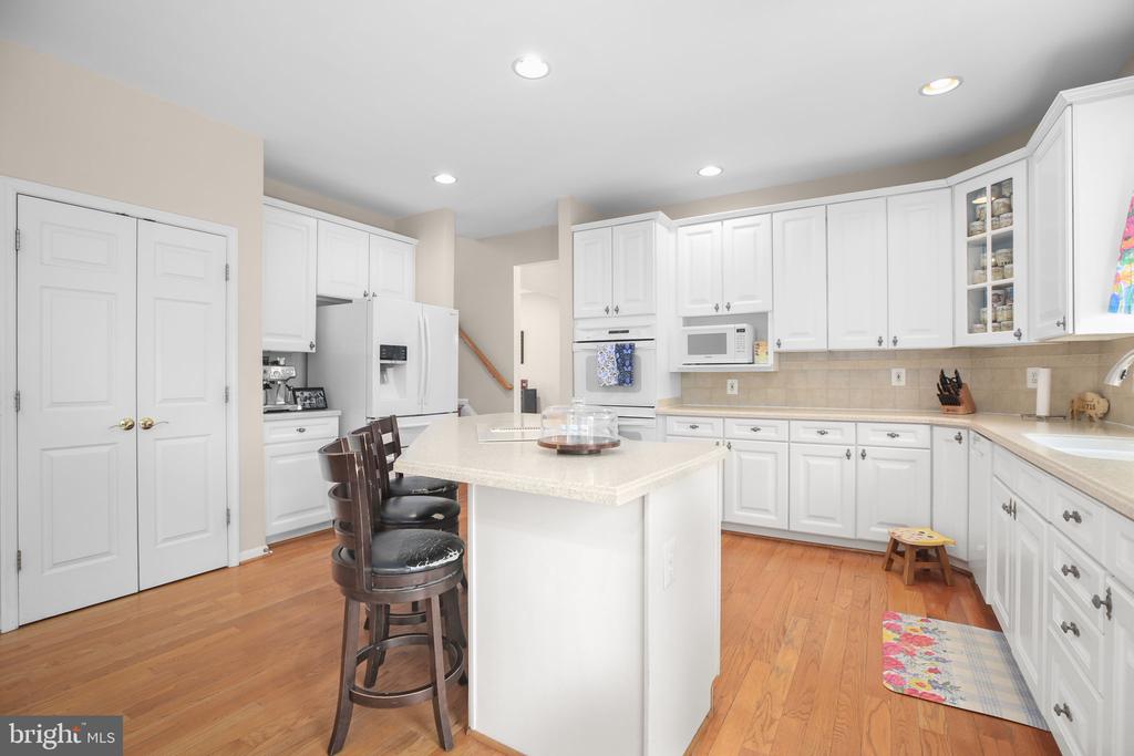 45 CRESTWOOD LANE