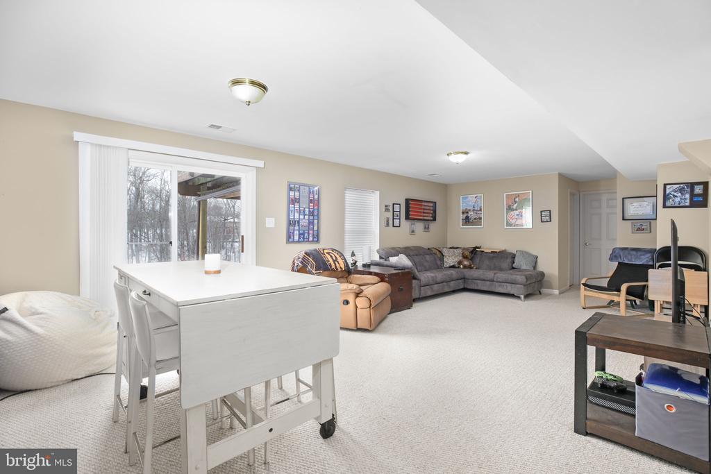 45 CRESTWOOD LANE