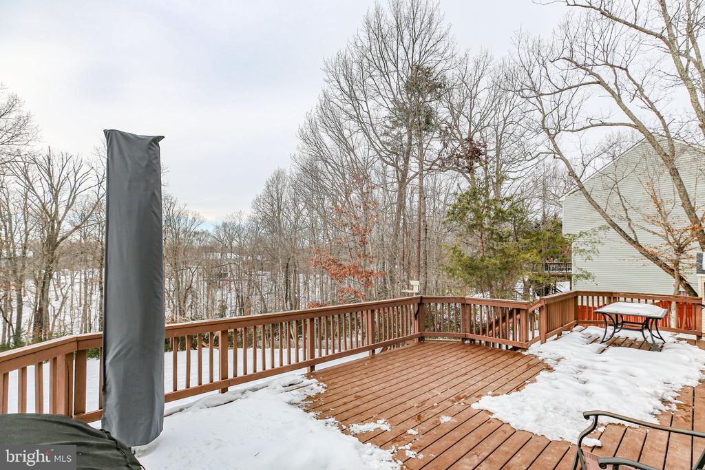 45 CRESTWOOD LANE