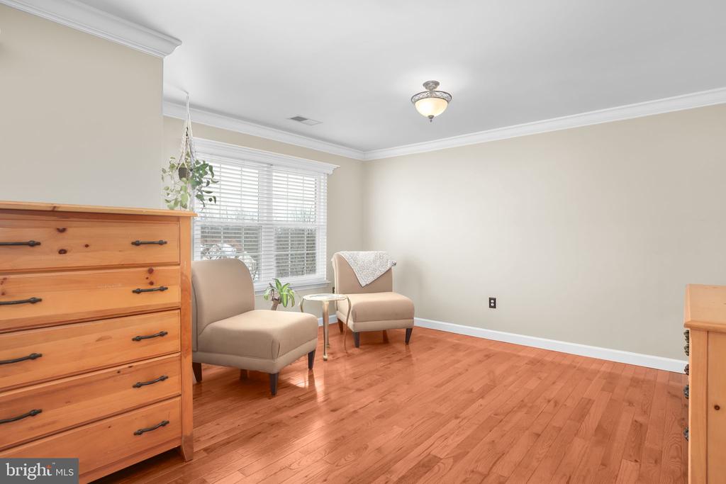 45 CRESTWOOD LANE