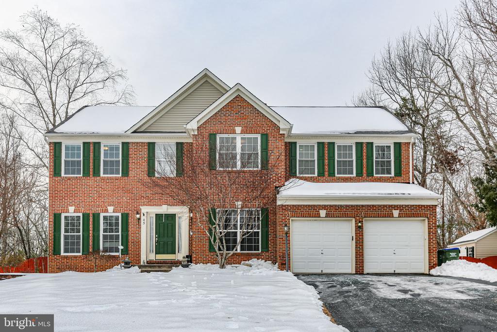 45 CRESTWOOD LANE
