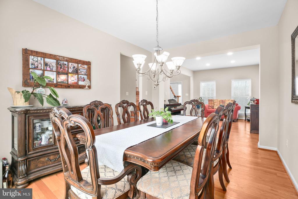 45 CRESTWOOD LANE