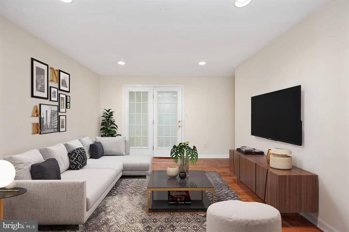 6 RIGGS ROAD