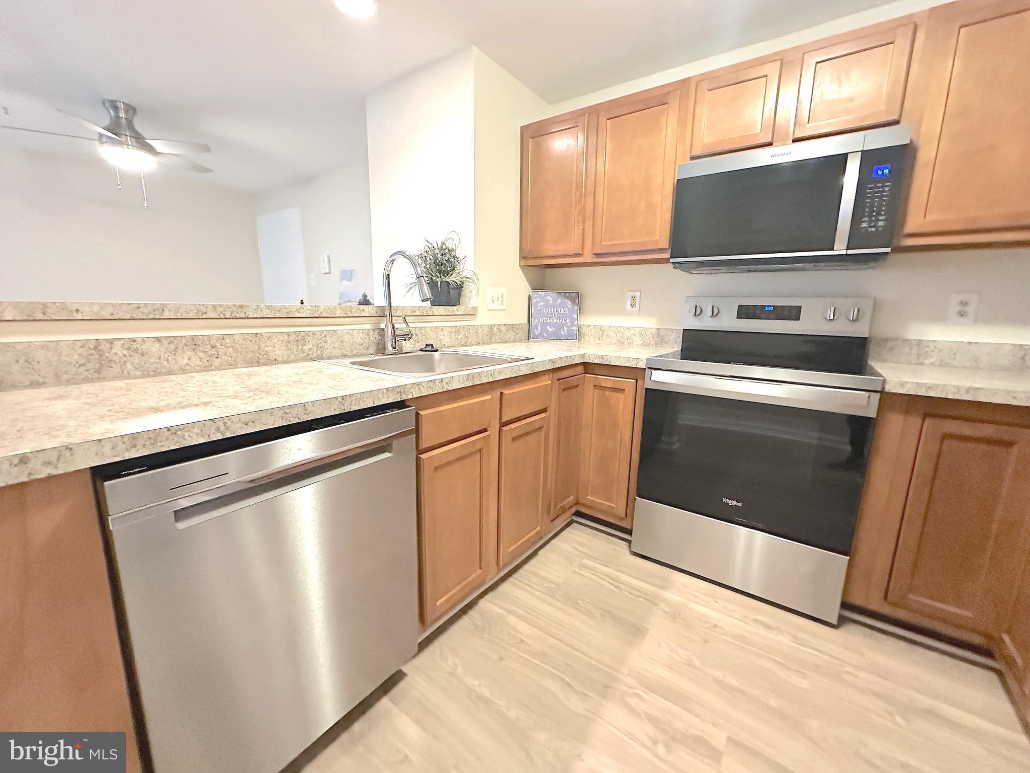 102 GROSVENOR LANE 102