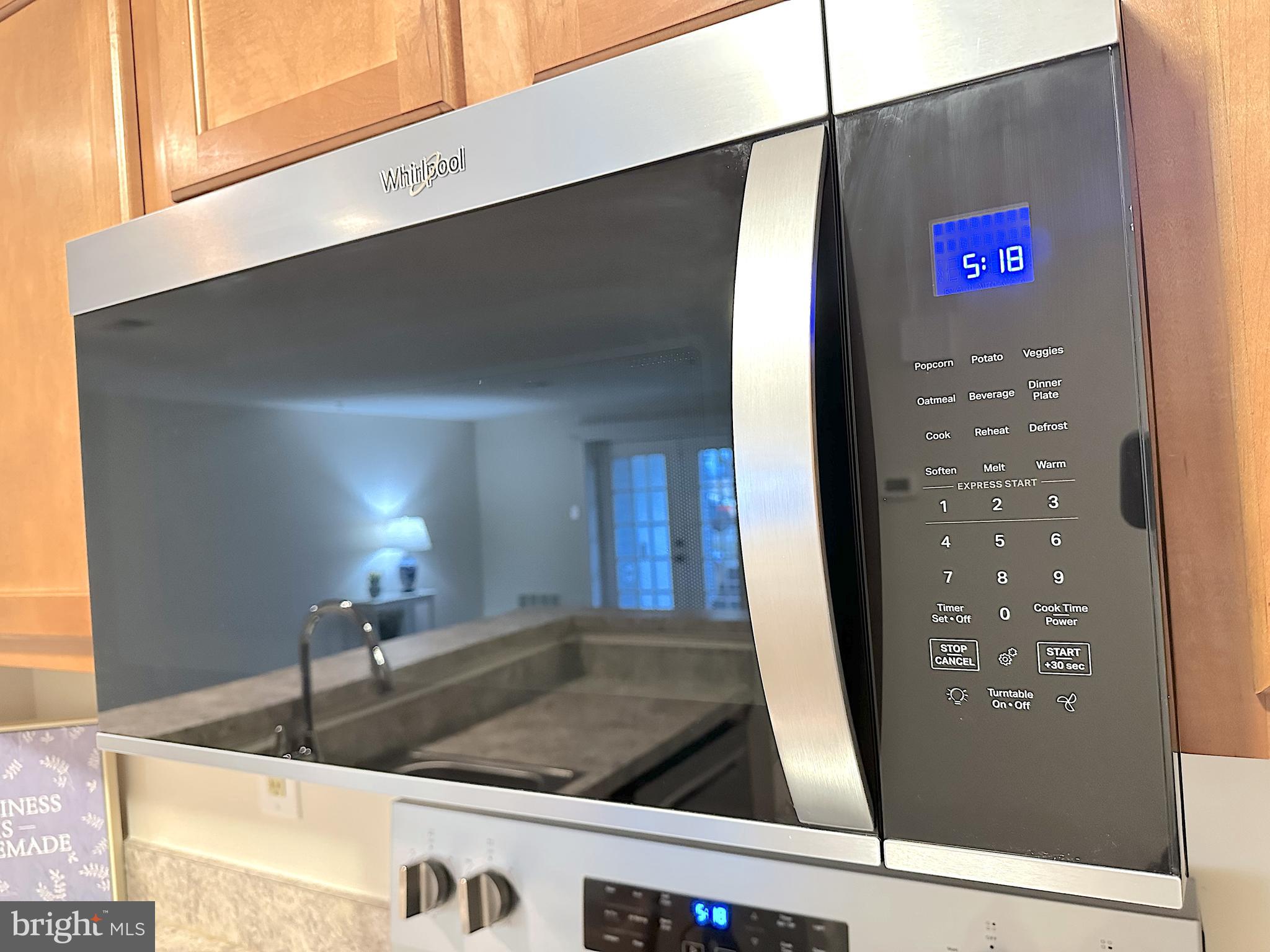 102 GROSVENOR LANE 102