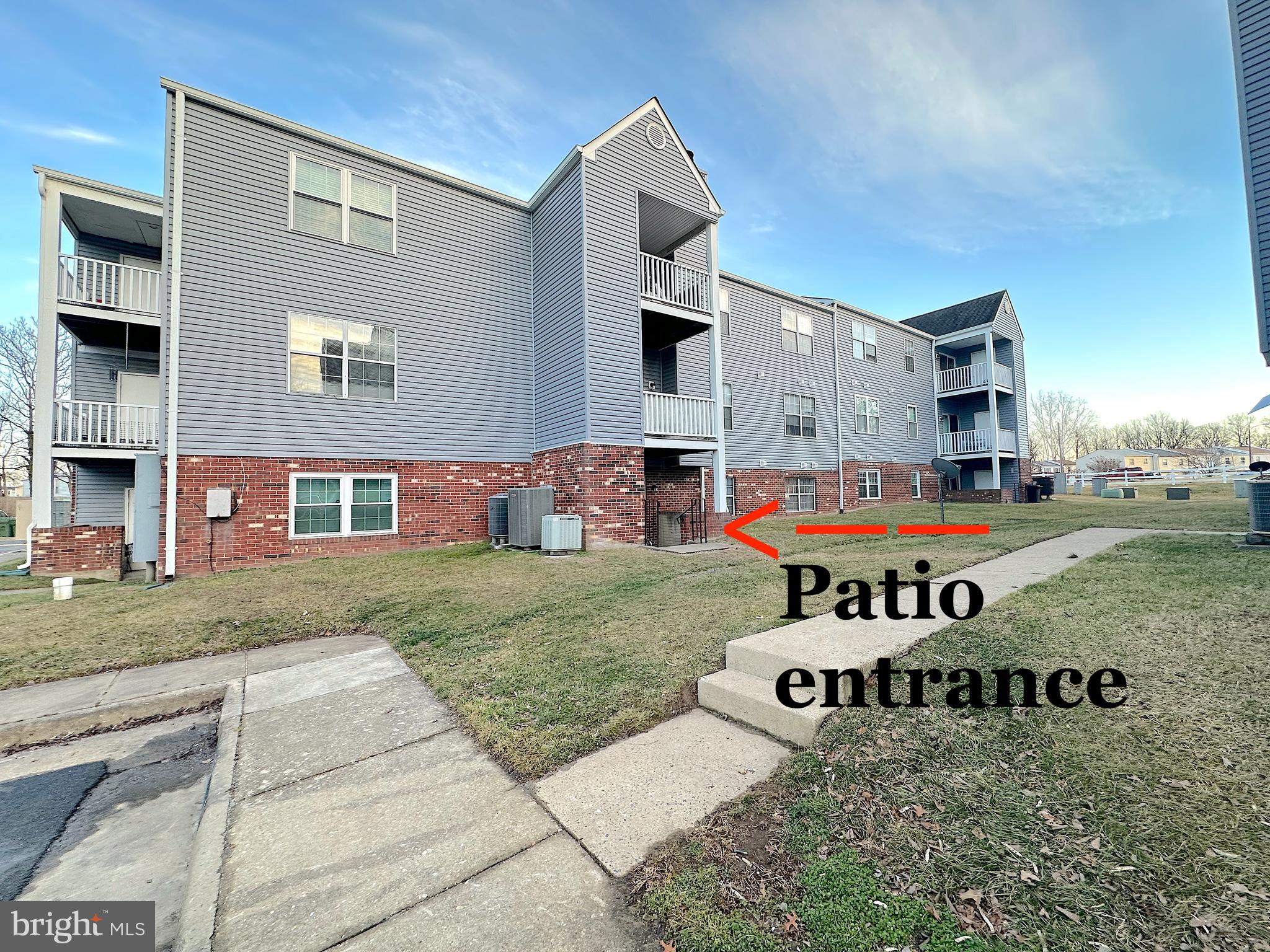 102 GROSVENOR LANE 102