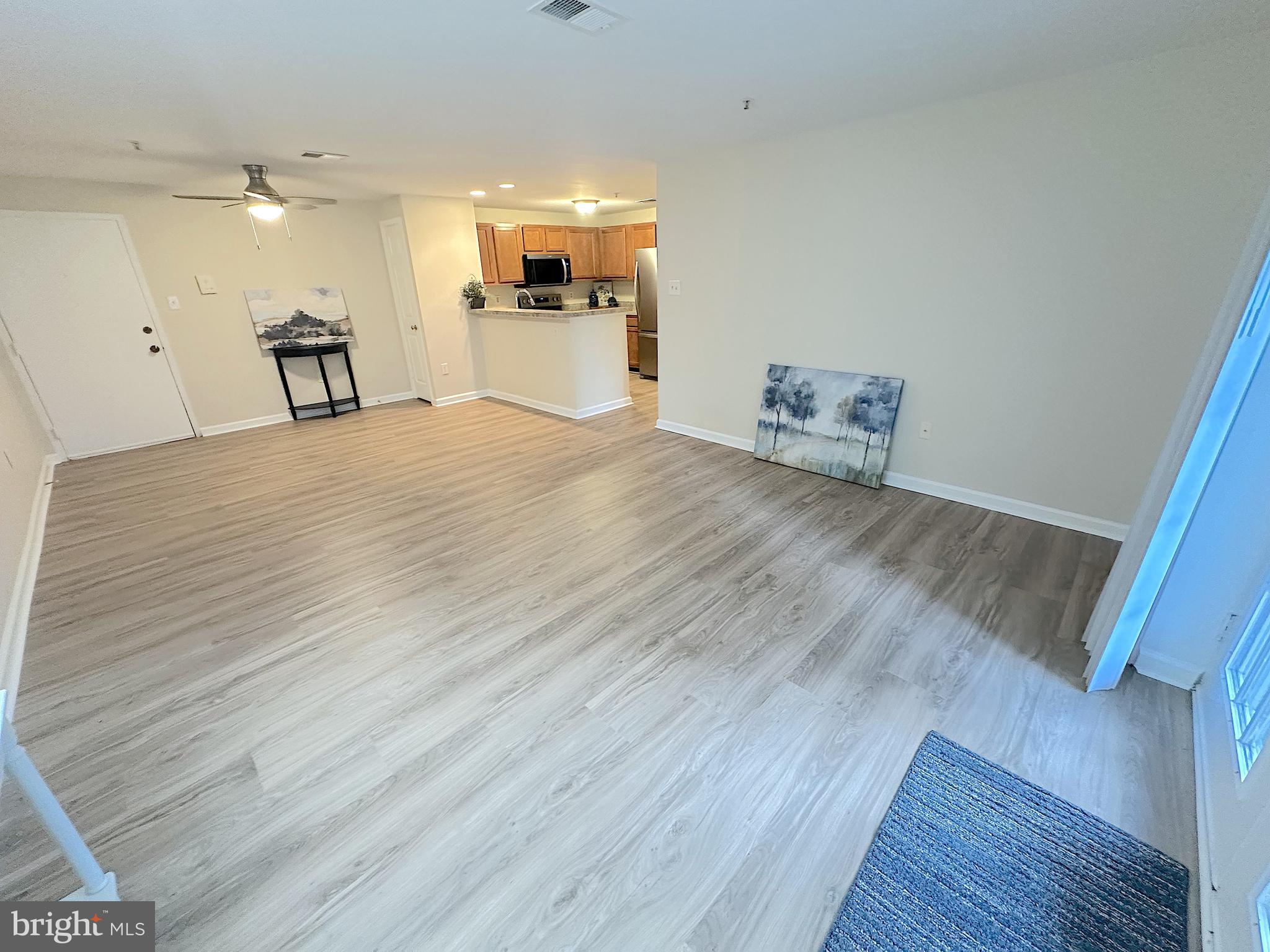 102 GROSVENOR LANE 102