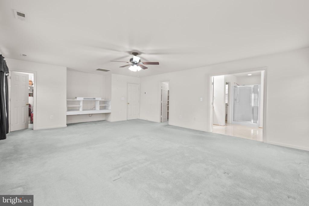12 BELLS RIDGE DRIVE