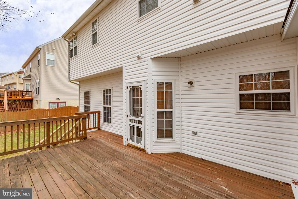 12 BELLS RIDGE DRIVE