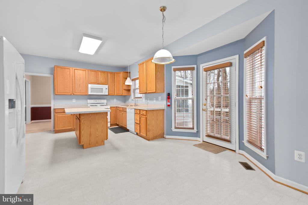 12 BELLS RIDGE DRIVE