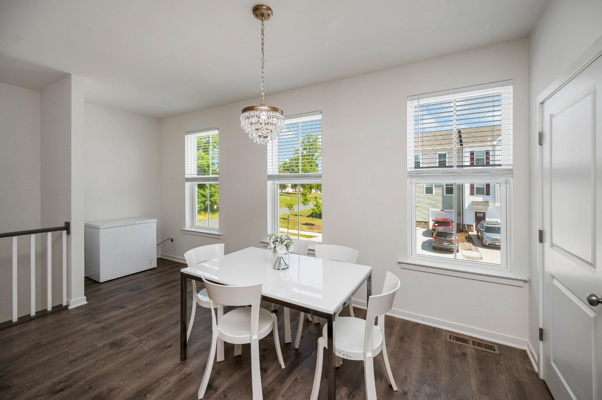 429 SNOWBERRY LANE