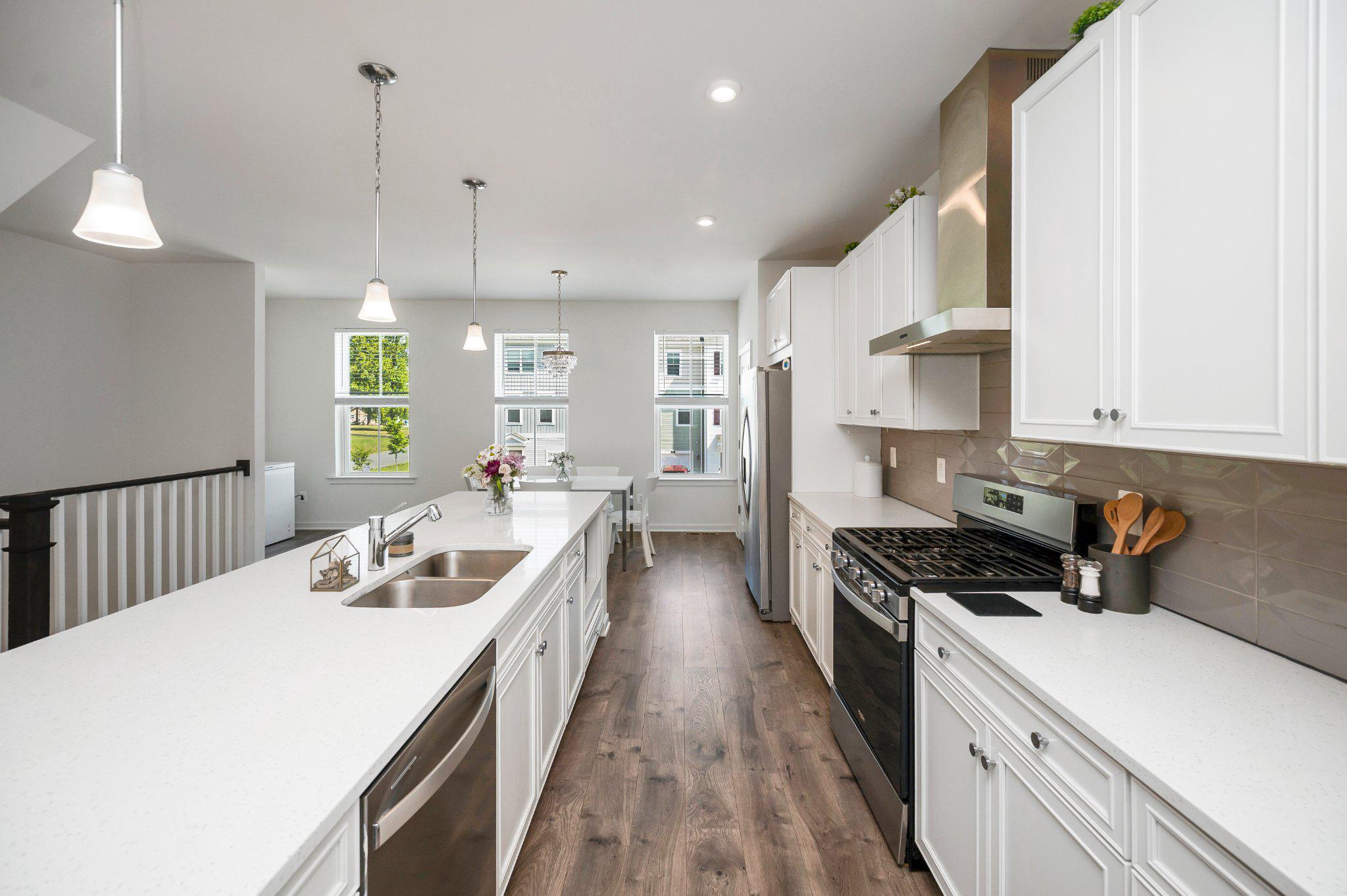 429 SNOWBERRY LANE