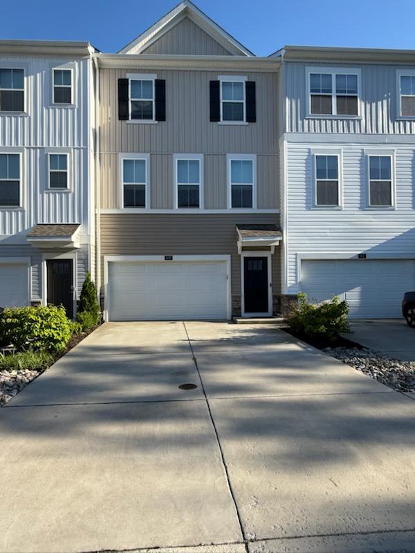 429 SNOWBERRY LANE
