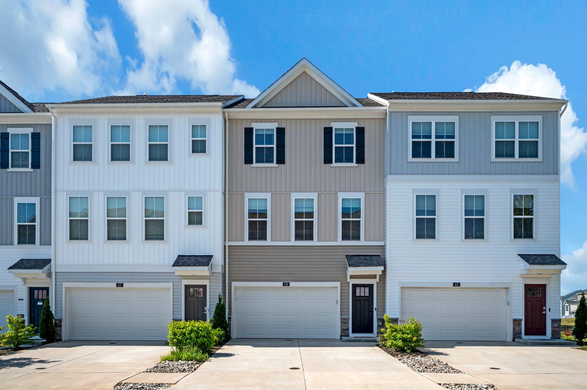 429 SNOWBERRY LANE