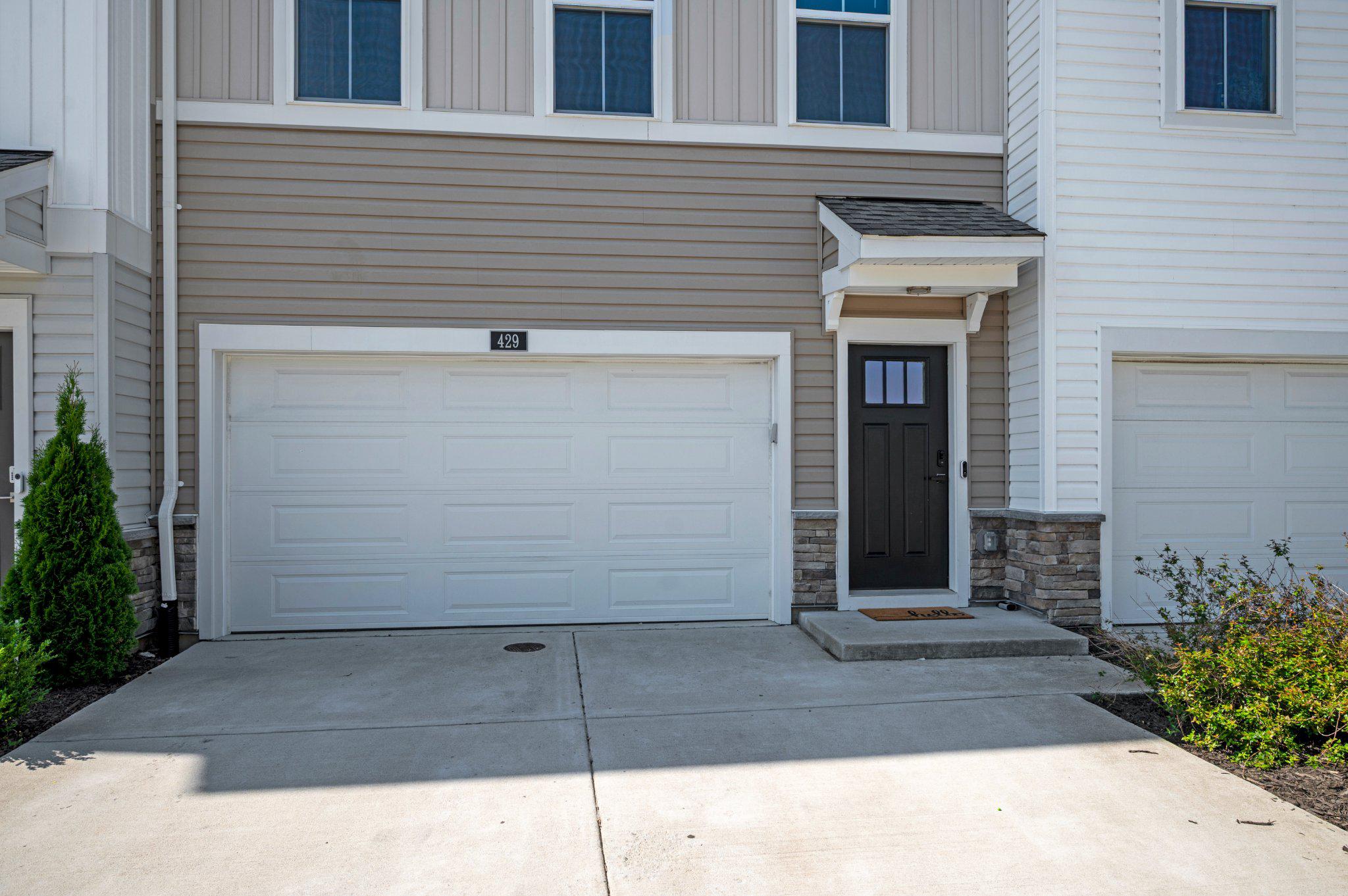 429 SNOWBERRY LANE