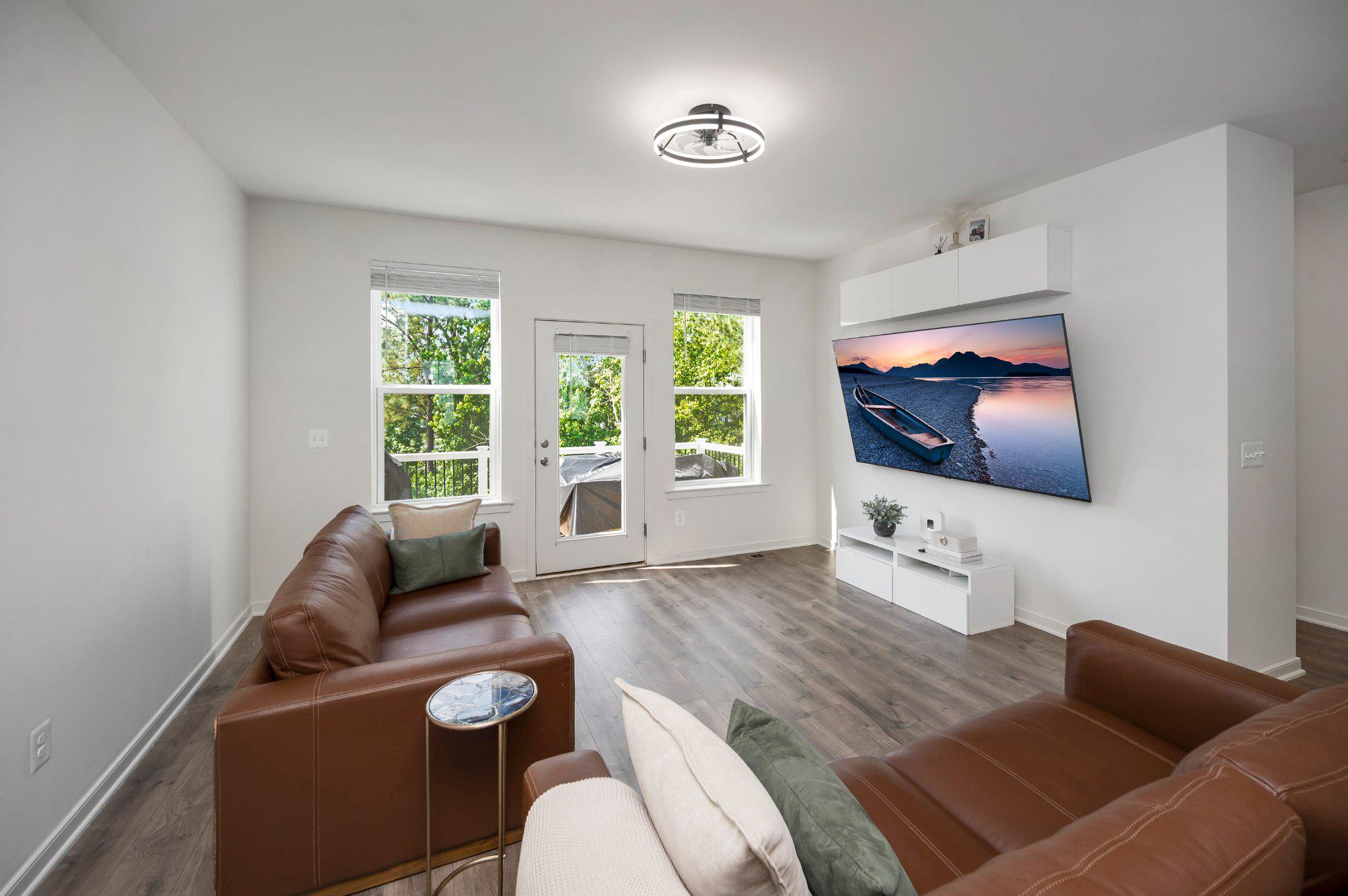 429 SNOWBERRY LANE