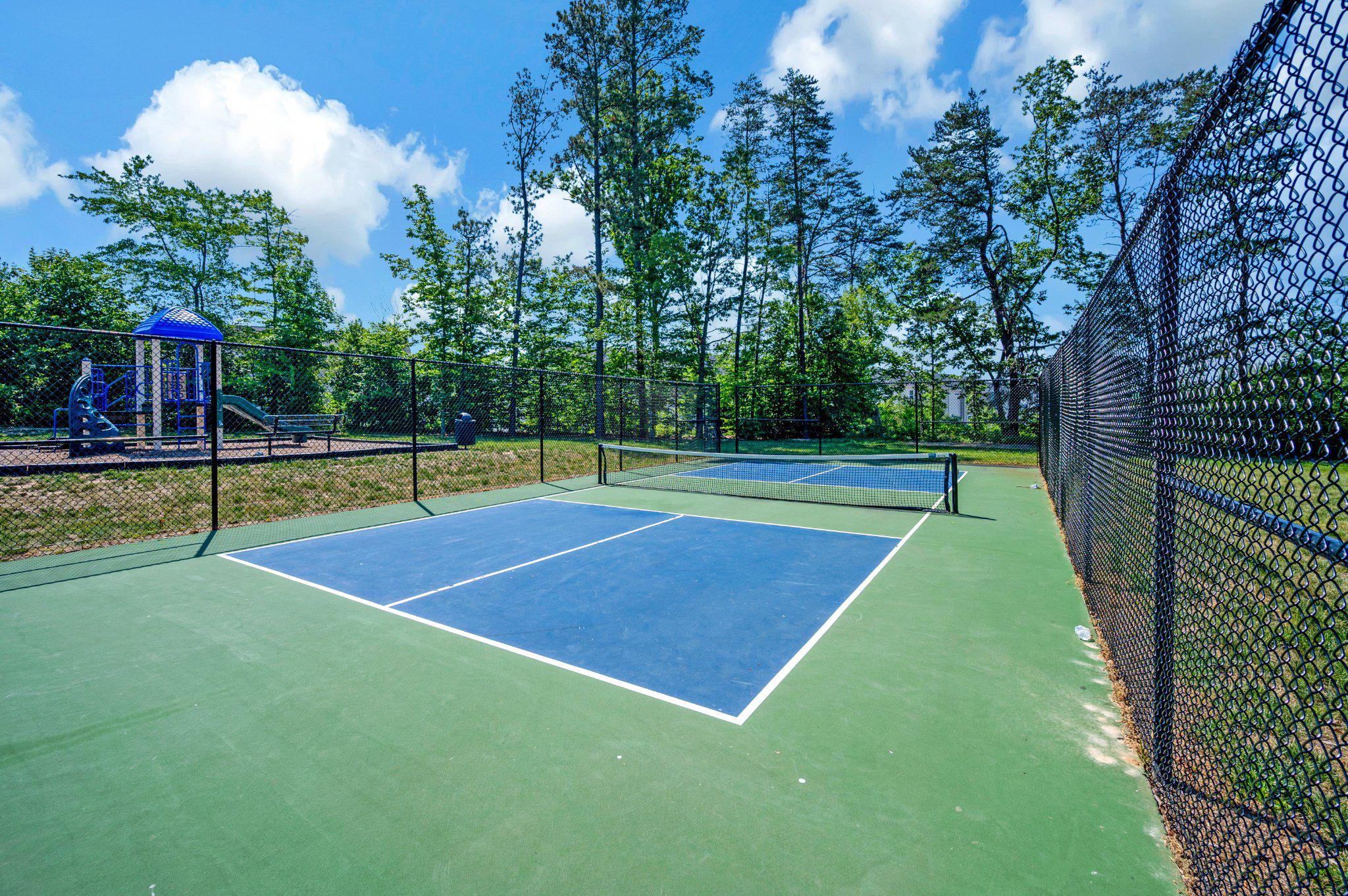 429 SNOWBERRY LANE