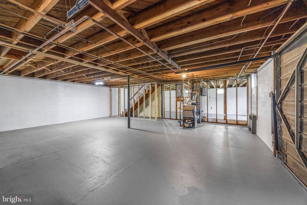 205 MAPLE STREET