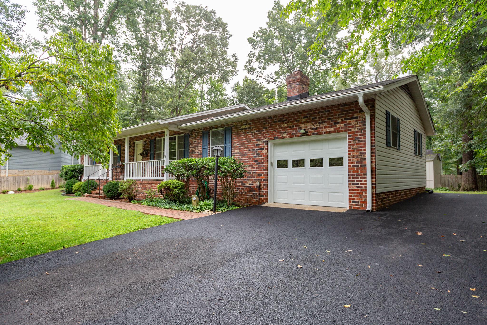 4 HAMLIN DRIVE