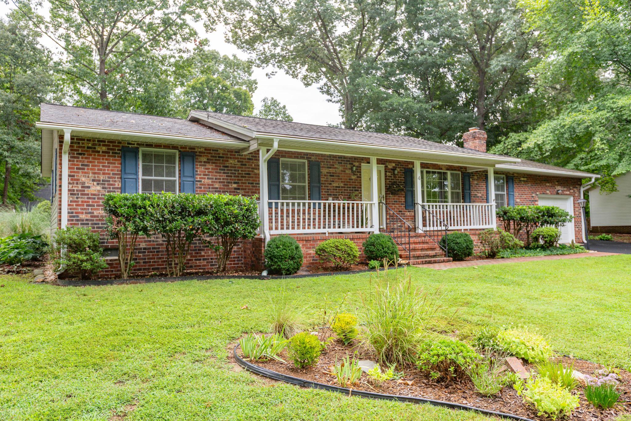 4 HAMLIN DRIVE