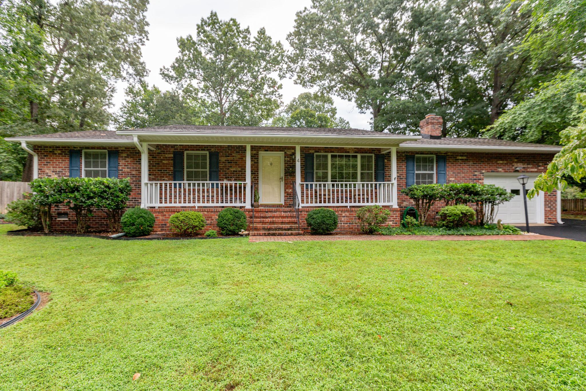 4 HAMLIN DRIVE