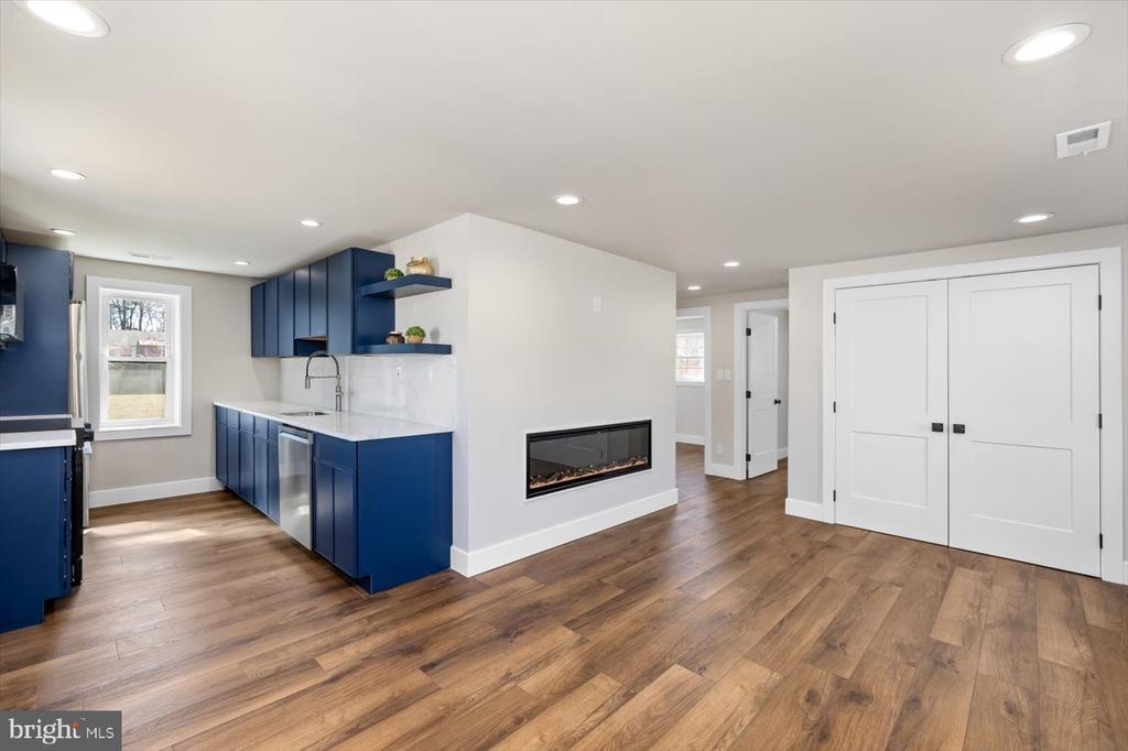 89 Bonnie del Dr