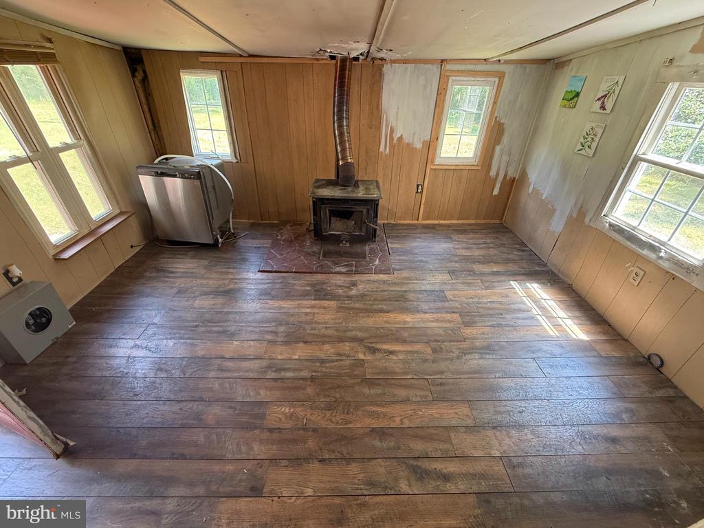 141 WAKEFIELD DR