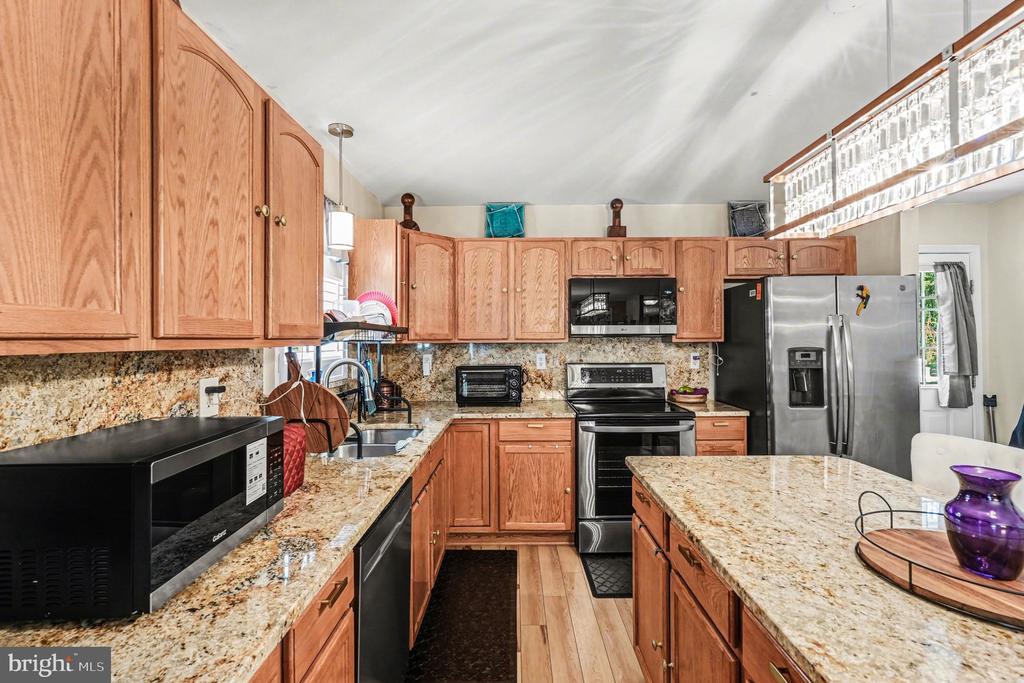 87 CEDAR LANE
