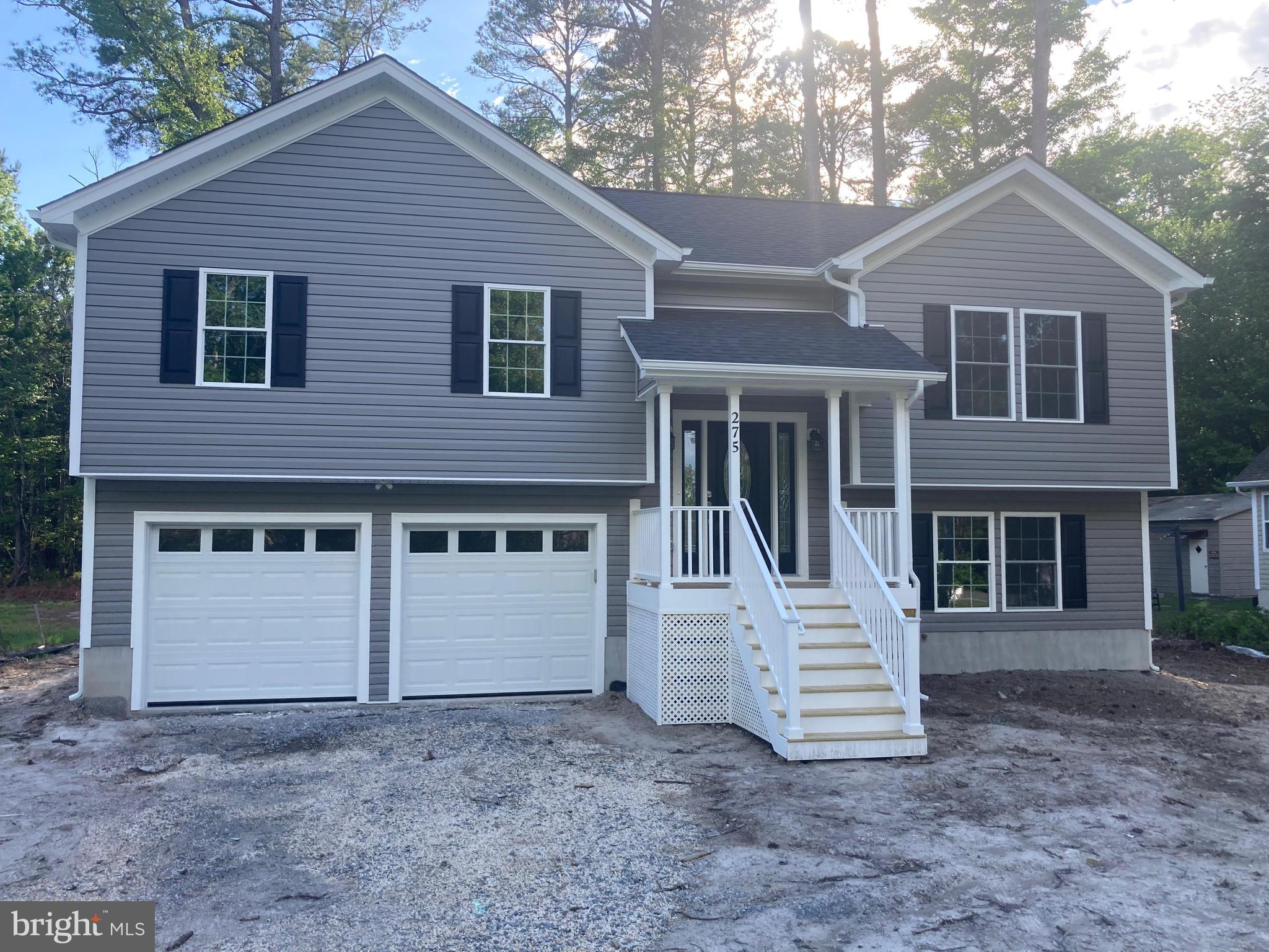 275 GREENWAY DR