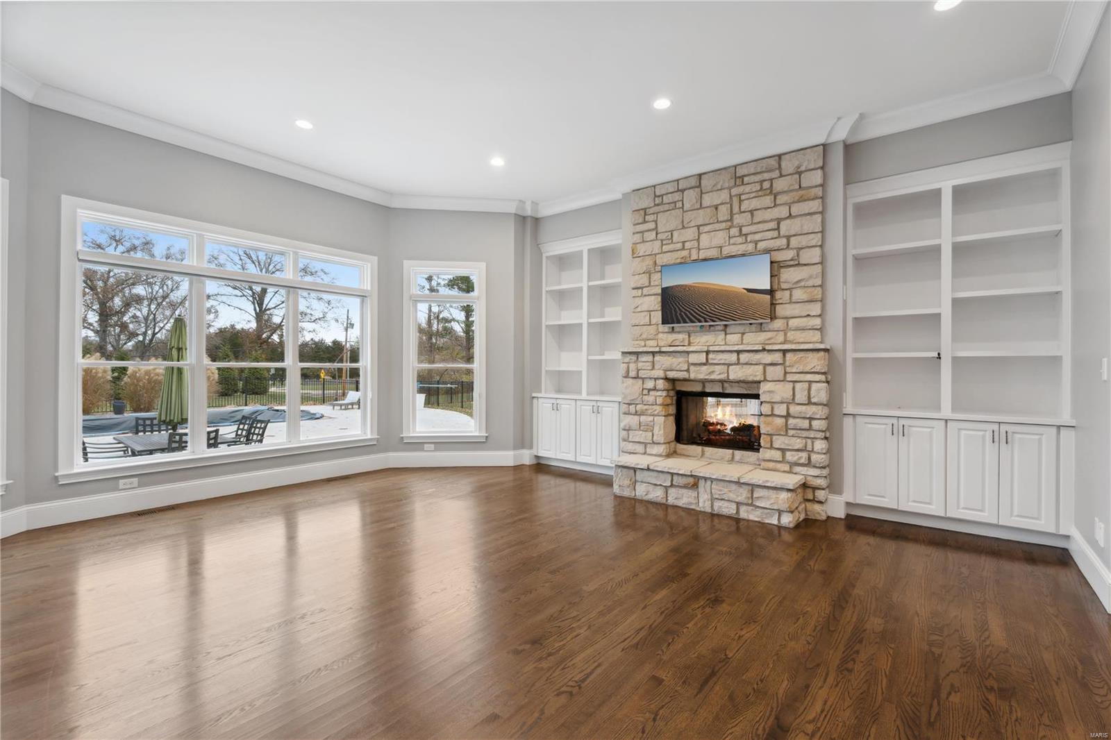 734 Champeix Lane