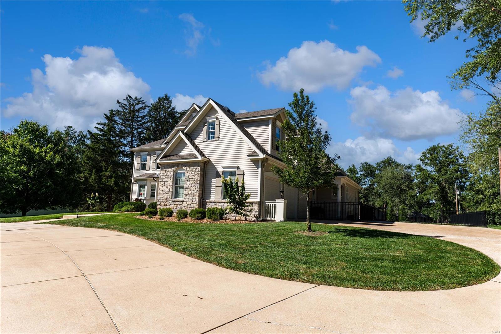 734 Champeix Lane