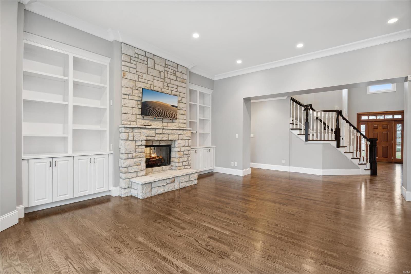 734 Champeix Lane