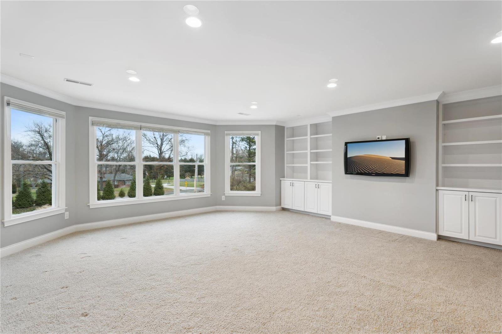 734 Champeix Lane