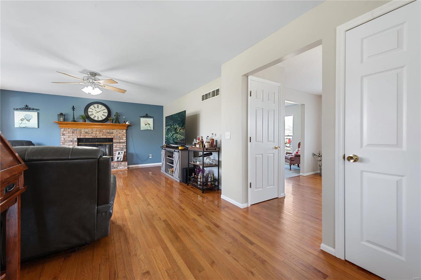 961 Searle Court