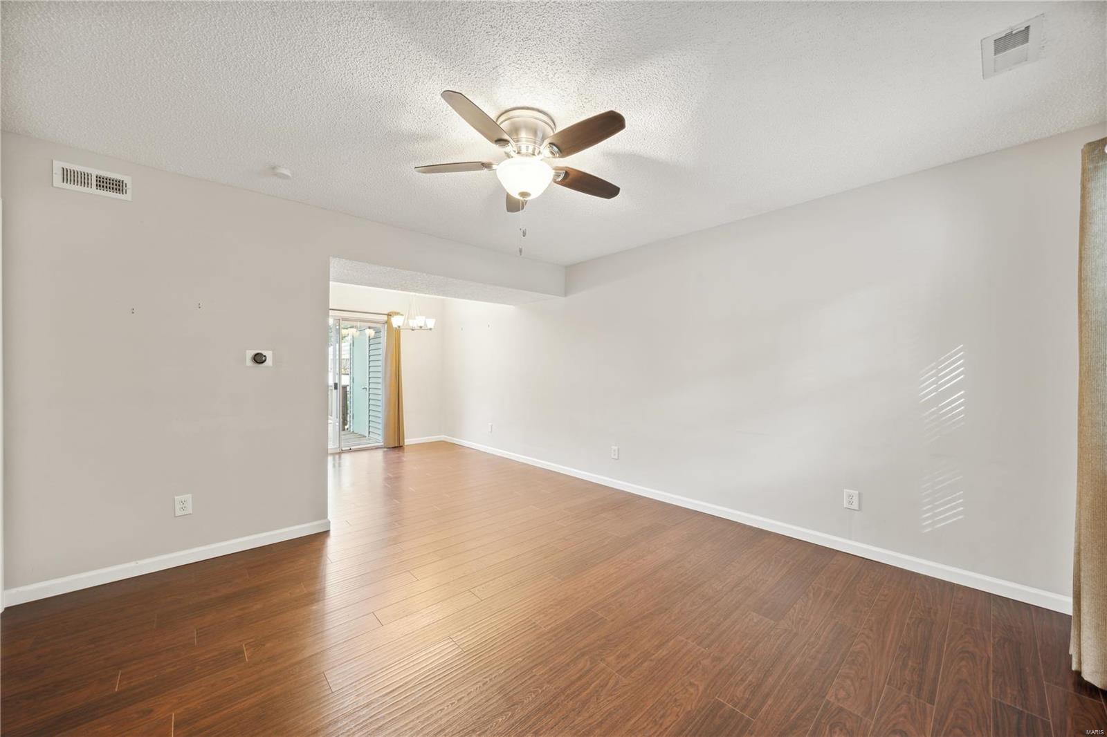 1419 Peacock Lane