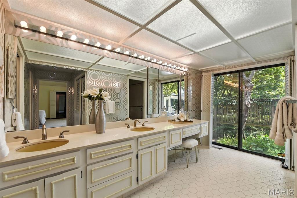 22 Tealwood Drive