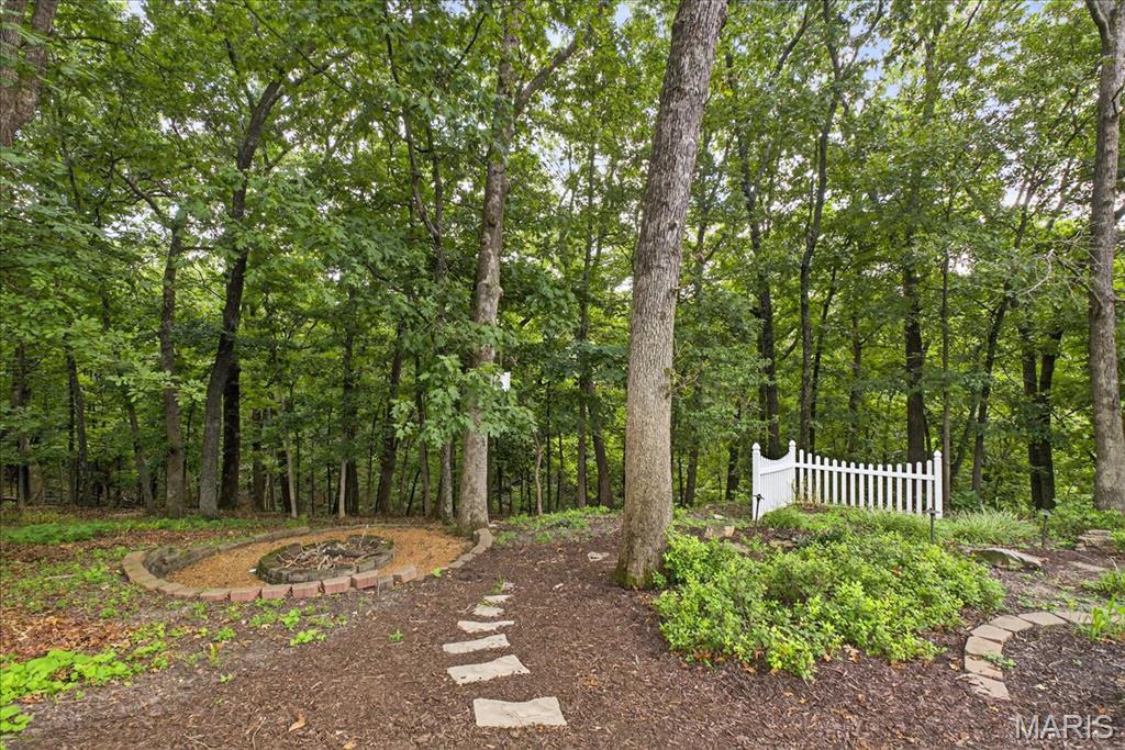 528 Clover Leaf Hill Court