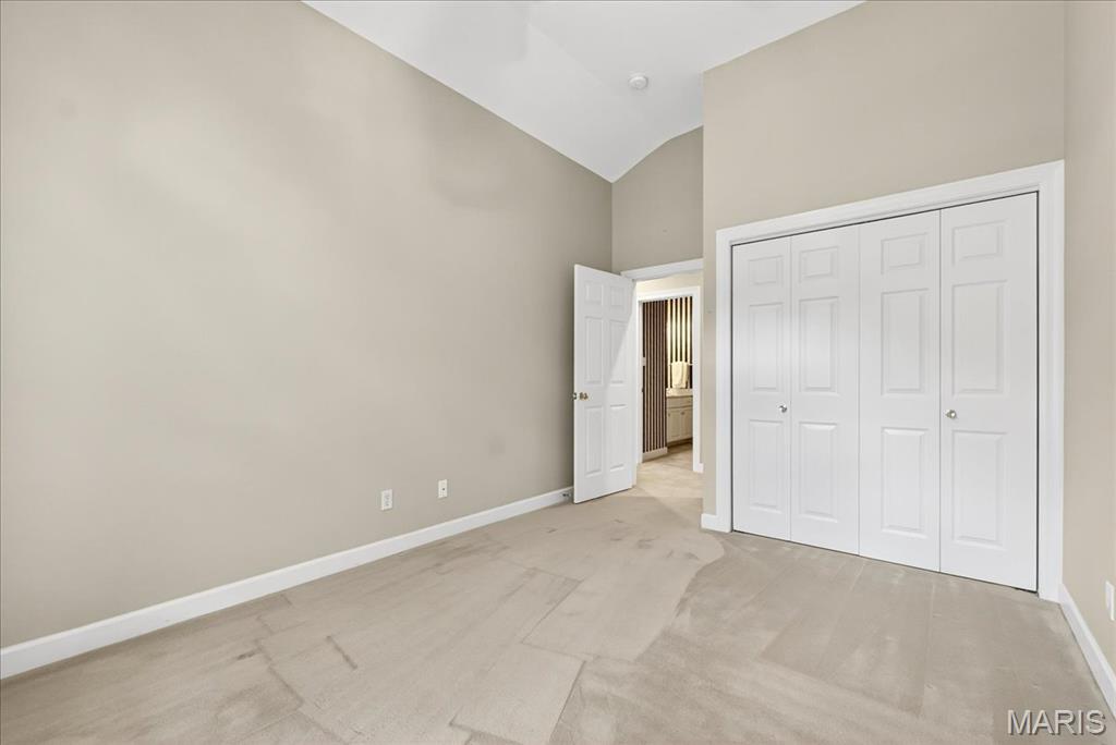 528 Clover Leaf Hill Court