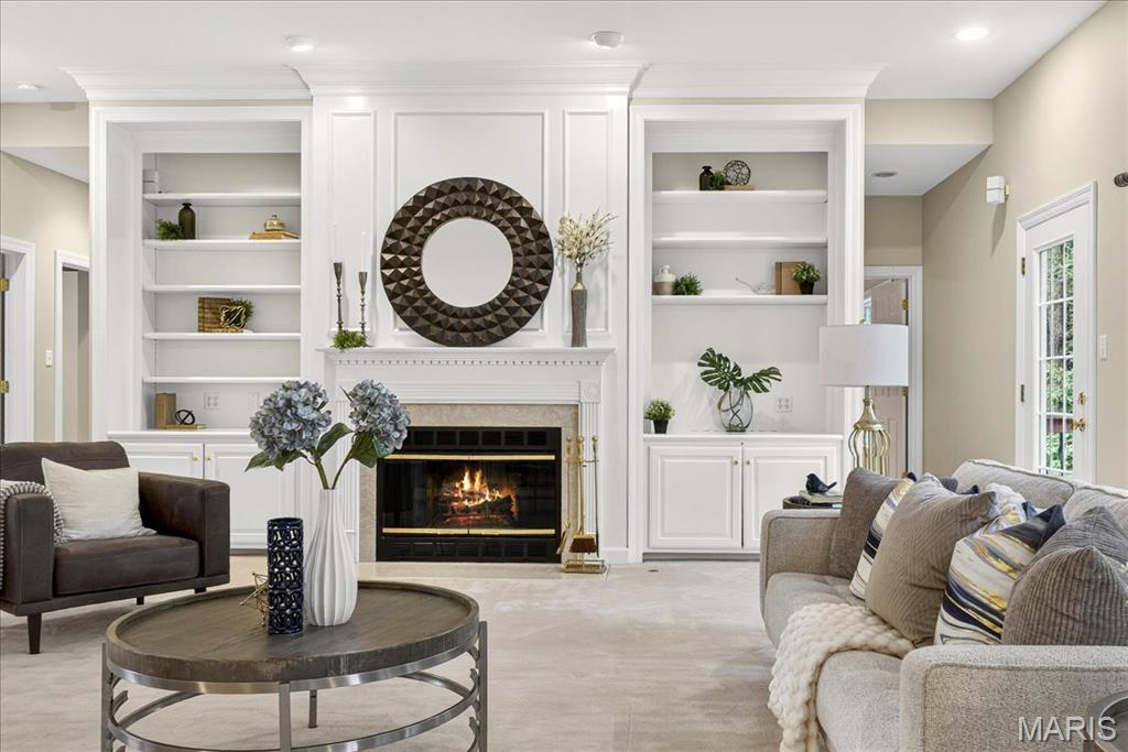 528 Clover Leaf Hill Court