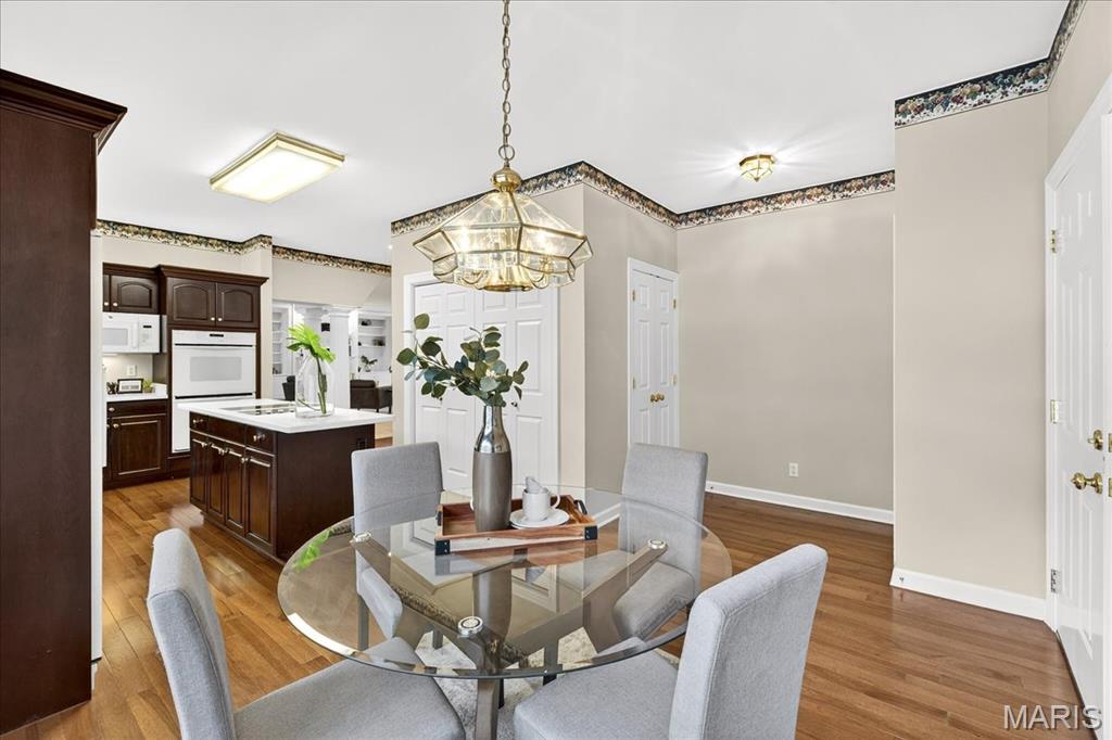 528 Clover Leaf Hill Court
