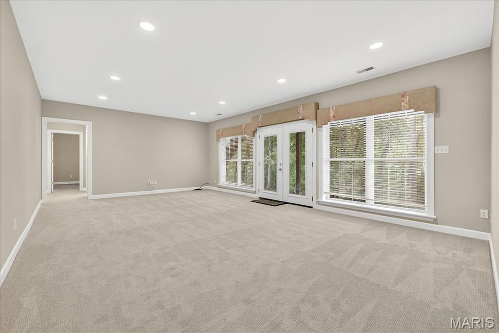 528 Clover Leaf Hill Court