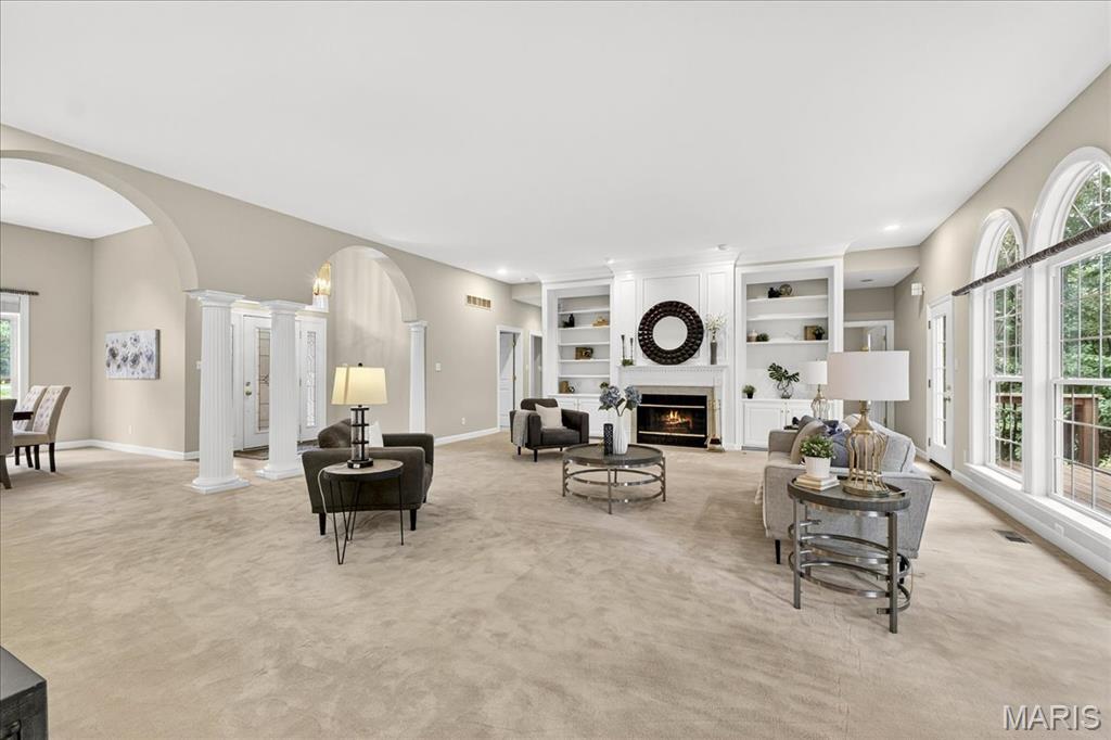 528 Clover Leaf Hill Court