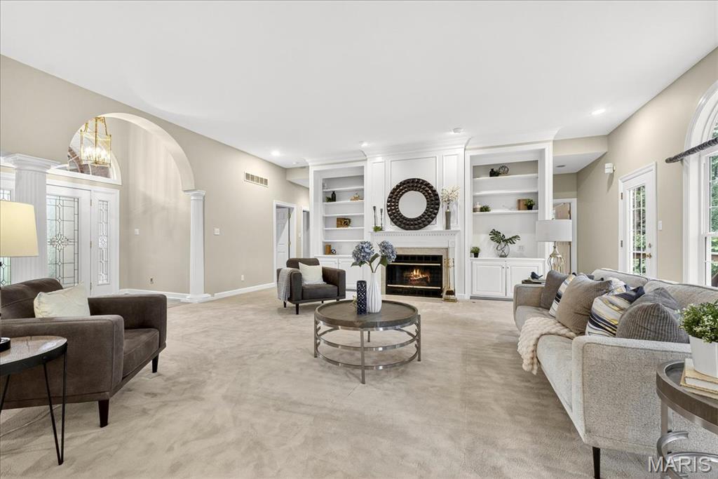 528 Clover Leaf Hill Court