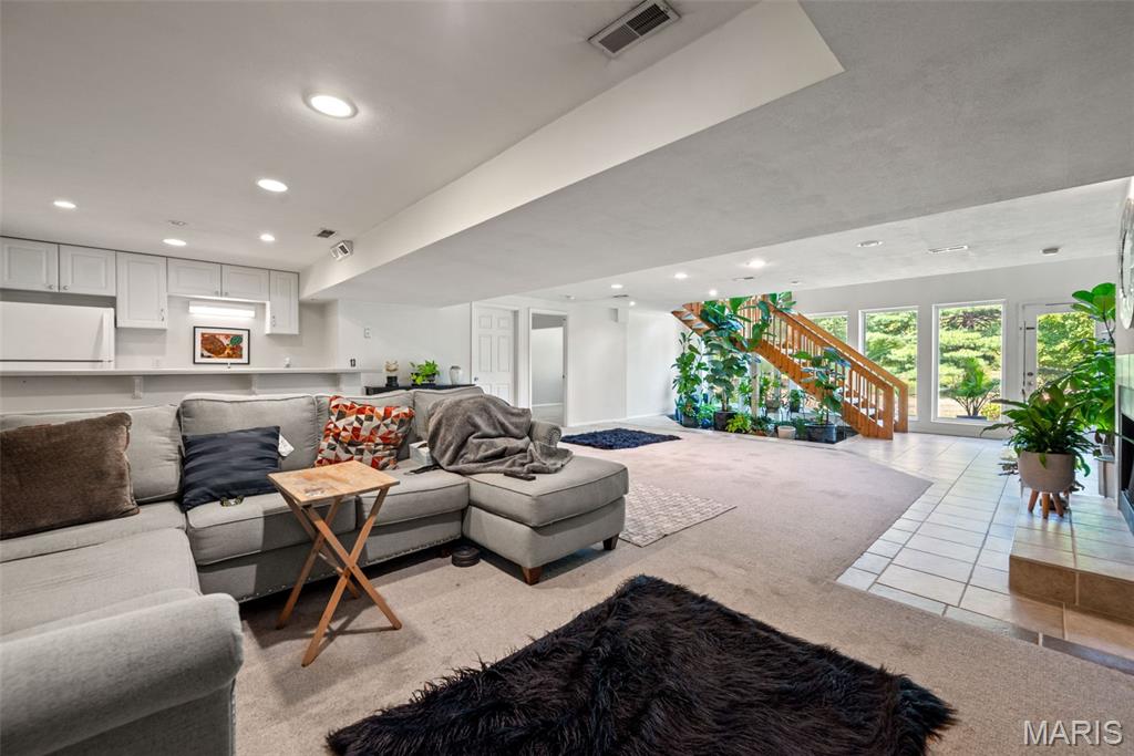 936 Forest Lake Court