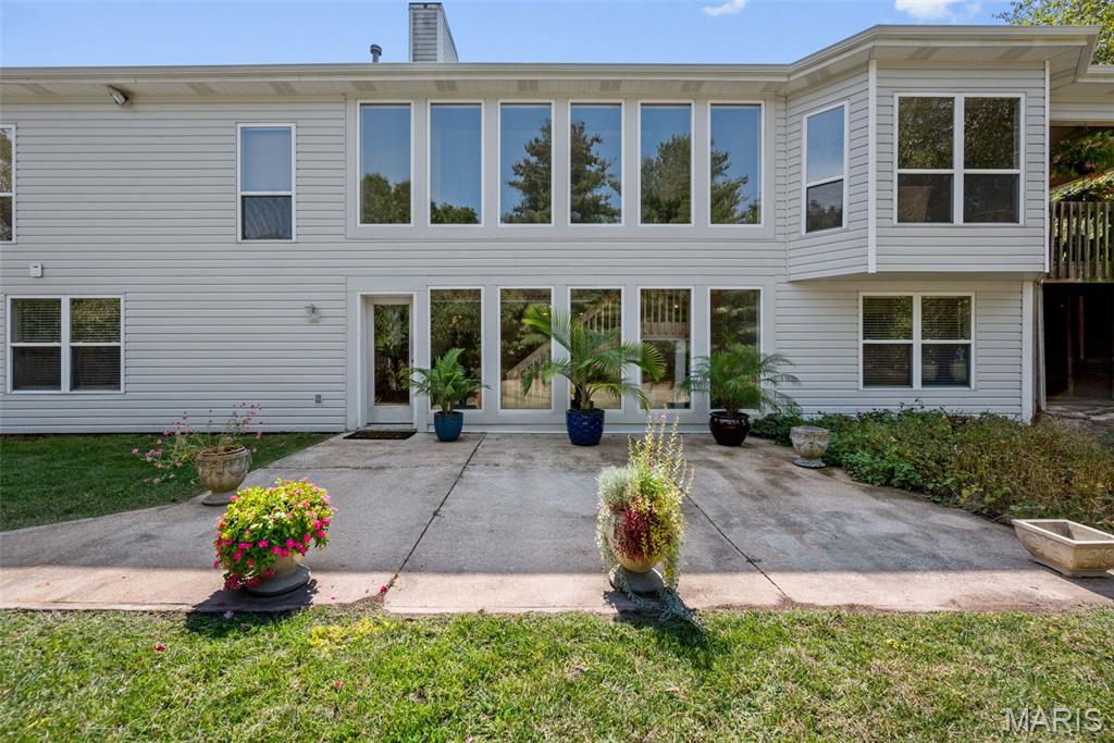 936 Forest Lake Court