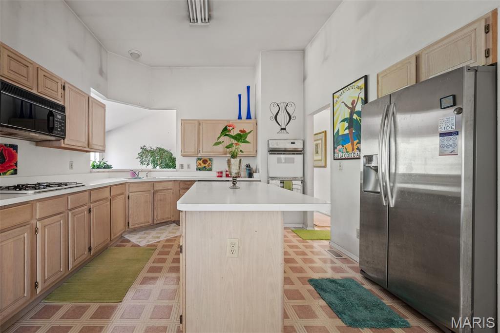 936 Forest Lake Court